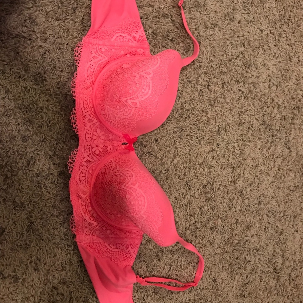 Brand new just tried on pink 36dd bra vs